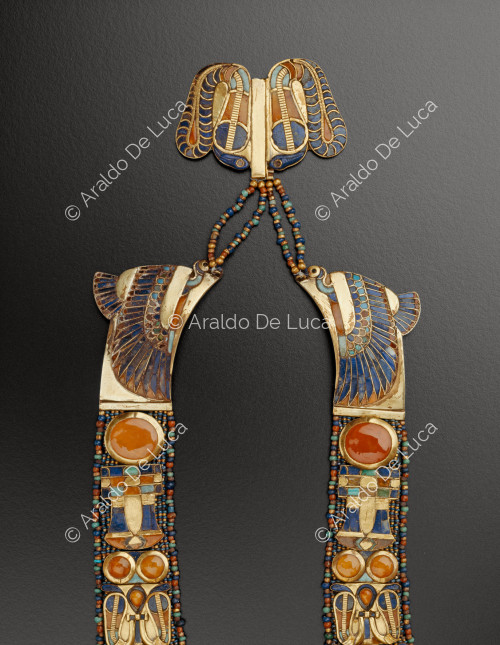 Der Schatz des Tutanchamun. Halskette mit Skarabäen