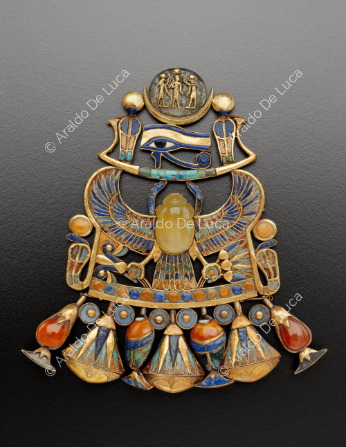 Tesoro di Tutankhamon. Pettorale con emblemi solari e lunari