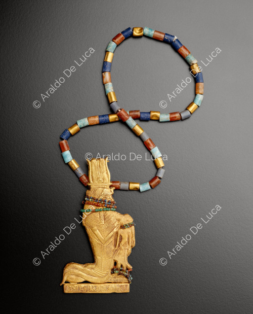 Treasure of Tutankhamun. Necklace with Ueret-hekau
