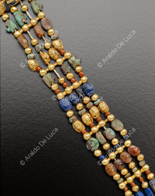 Treasure of Tutankhamun. Amethyst scarab bracelet