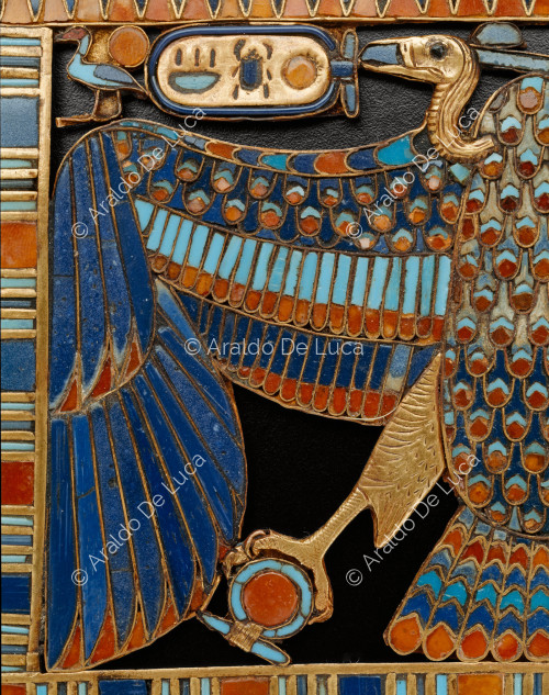 Tesoro di Tutankhamon. Pettorale raffigurante l'avvoltoio alato della dea Nut