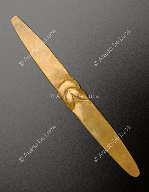 Der Schatz des Tutanchamun. Amulett in Form eines Knotens