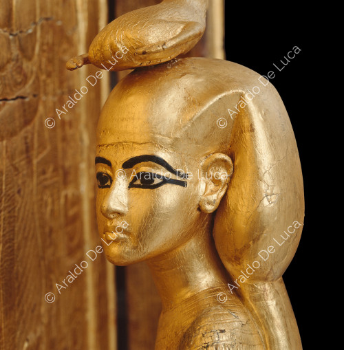 Schatzkammer des Tutanchamun. Schrein mit Kanopengefäßen