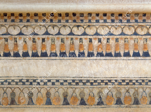 Bacile con imbarcazione dalla tomba di Tutankhamon