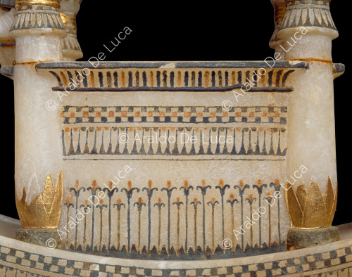 Dettaglio di un bacile con imbarcazione dalla tomba di Tutankhamon