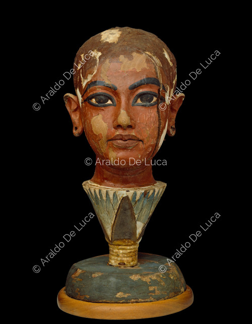 Der Schatz des Tutanchamun. Der Kopf des Pharaos, der aus einer Lotusblume aufsteigt