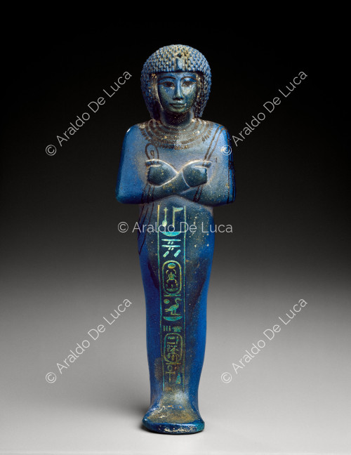 Tesoro de Tutankamón. Ushabty con peluca nubia