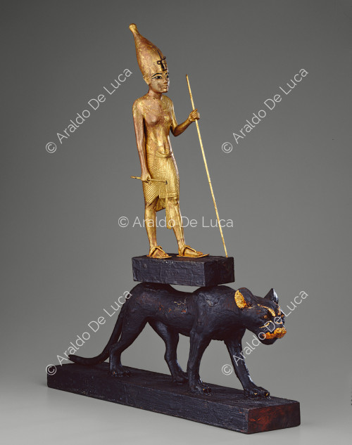 Tutankhamun's treasure. Tutankhamun on a panther