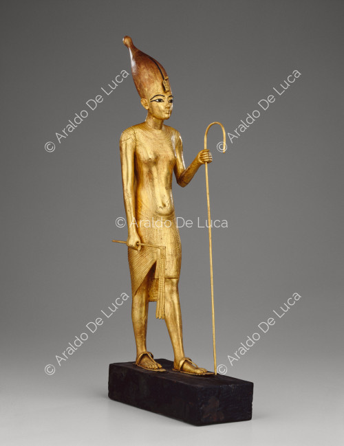 Tesoro di Tutankhamon. Statua del faraone con corona bianca
