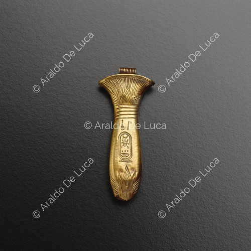 Der Schatz des Tutanchamun. Amulett in Form von Papyrus jetzt