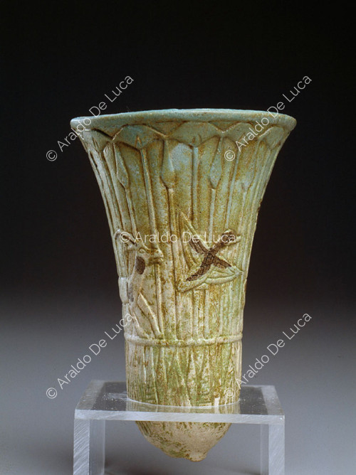Papyrus-Vase in Schirmform
