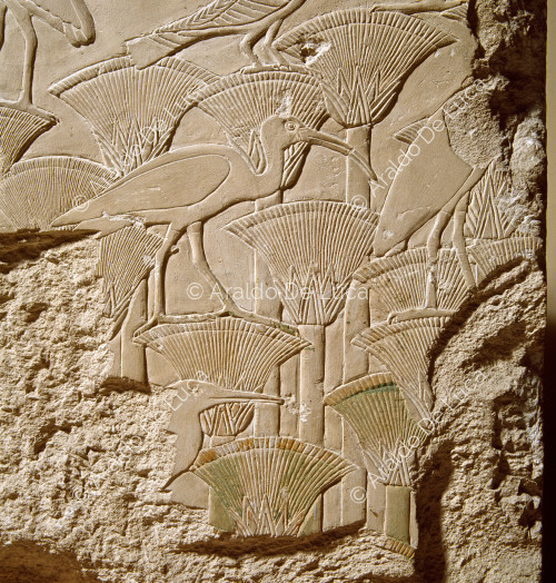 Relief avec oiseaux et papyrus