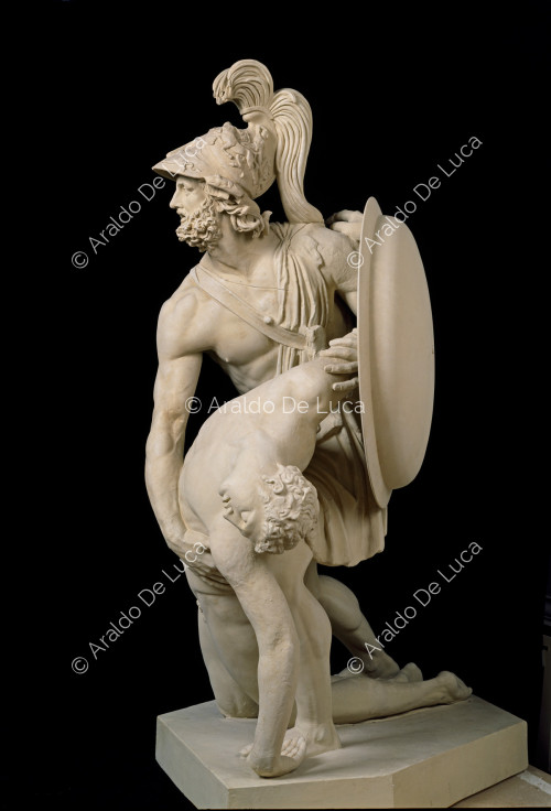 Menelaus supports the lifeless body of Patroclus (Reconstruction of the statuary group)