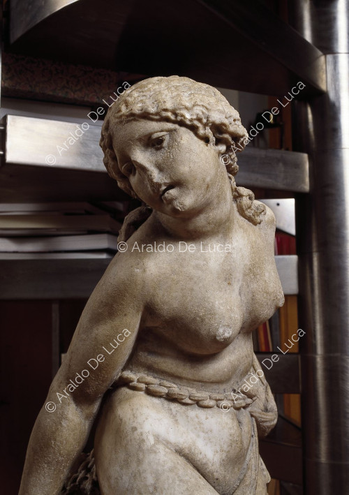 Estatua de mármol de Andrómeda. Detalle del busto