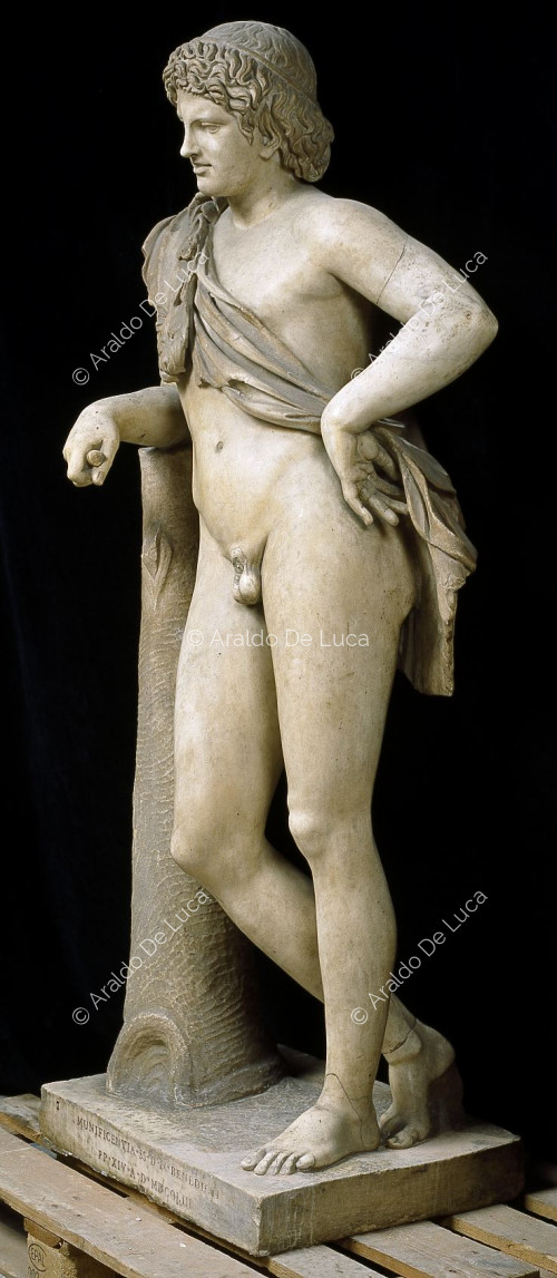 Statue eines Satyrs