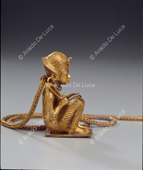 Tesoro di Tutankhamon. Statuetta d'oro del Faraone