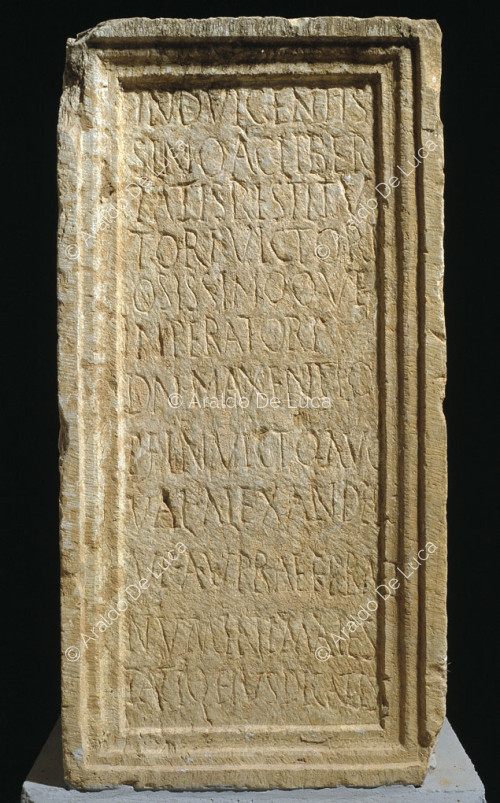 Iscrizione a caratteri latini