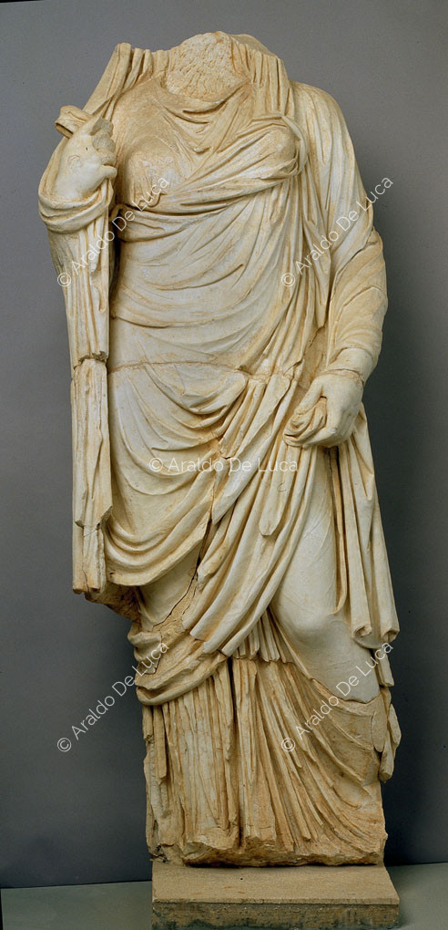 Estatua femenina