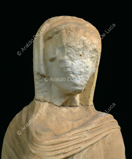Estatua de mujer retratada como Cerere. Detalle del busto