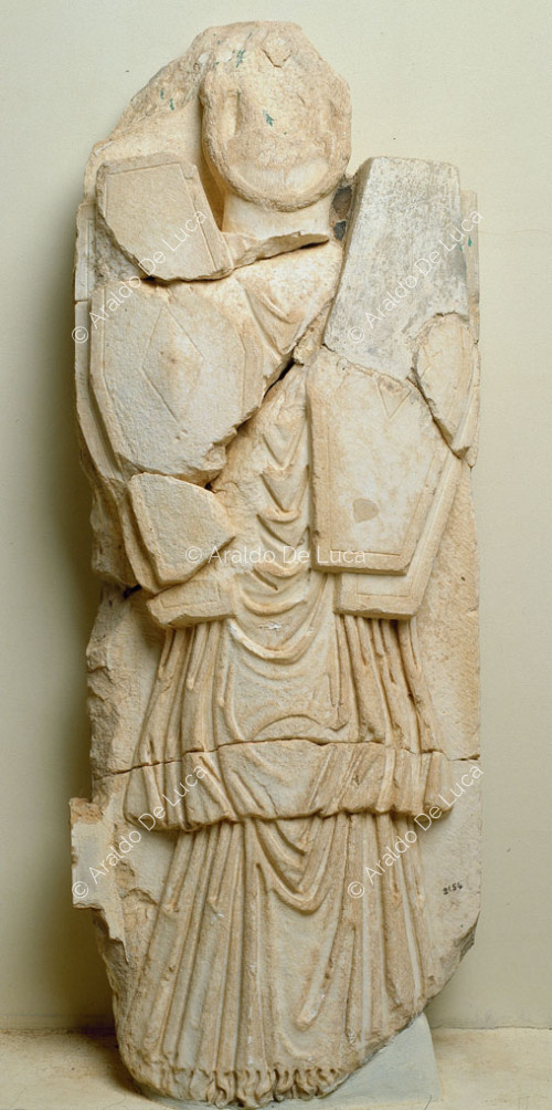 Rilievo con statua di Atena