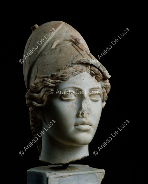 Retrato de mármol de la diosa Athena