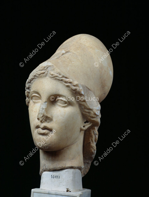 Retrato en mármol de la diosa Atenea