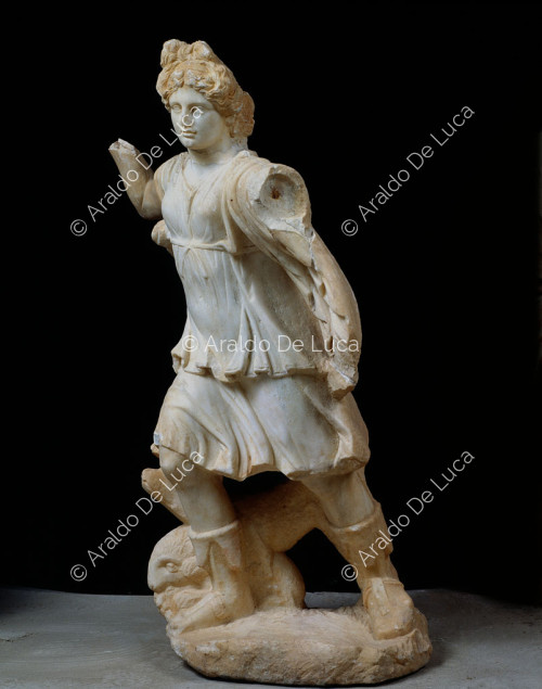 Statuetta in marmo di Artemide