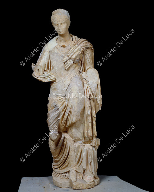 Estatua femenina tipo Matidia