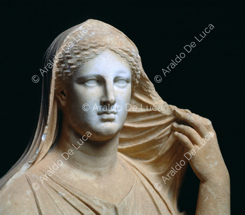 Busto funerario de la diosa Perséfone. Detalle