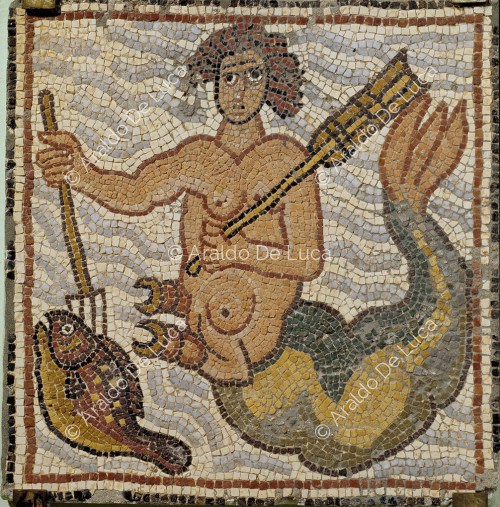 Mosaico policromo con Tritone