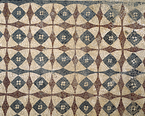 Mosaic with geometric pattern