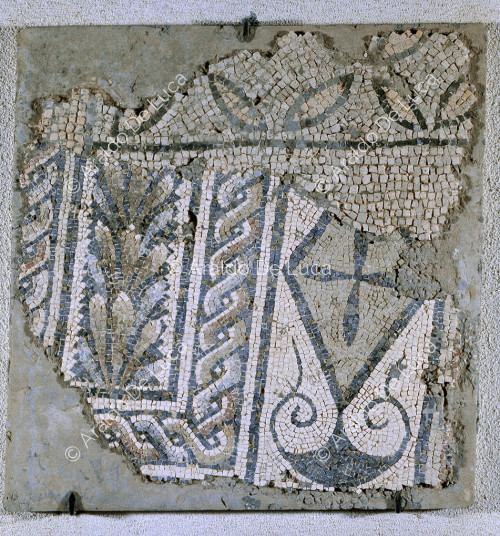 Mosaico de motivos geométricos