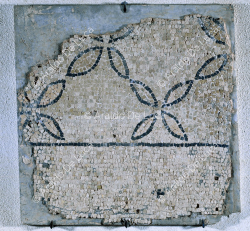Mosaico con motivos florales