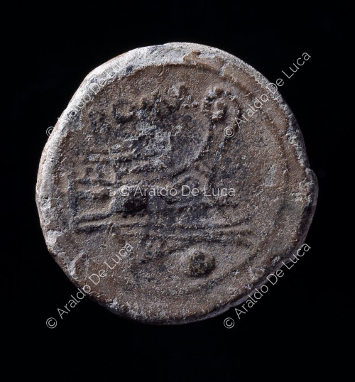 Prora de un barco, moneda romana republicana de la serie Prora