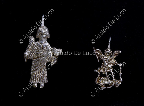 Amuletos de los protectores S. Lucia y S. Miguel