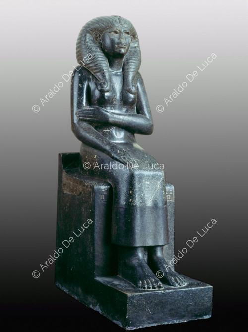 Statue of Queen Nofret