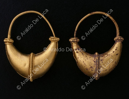 Pair of 'shuttle' earrings