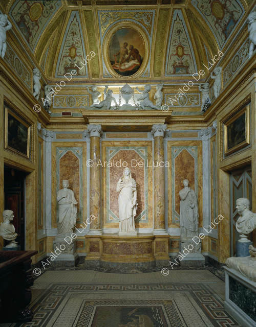 view of the Hall with the statues of Severina and Demeter