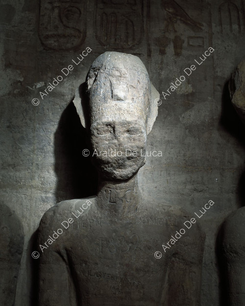 Le sanctuaire intérieur d'Abou Simbel : détail de Ramsès II