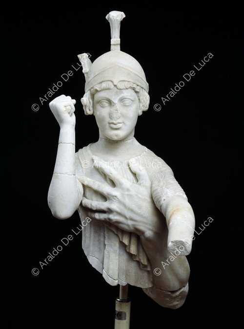 El brazo derecho de Diomedes con la estatua de Palladio