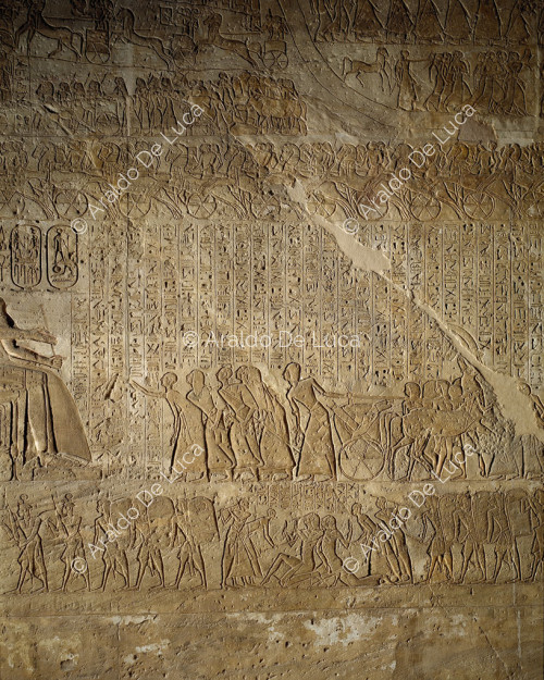 Battle of Qadesh: war council with Ramesses II and his army