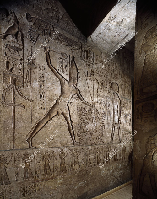 Tempio di Ramesse II. Grande sala. Particolare con Ramesses II