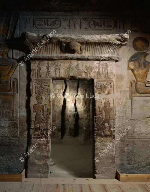 Passage between the vestibule and the cell