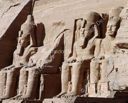 Façade du grand temple de Ramsès II à Abou Simbel
