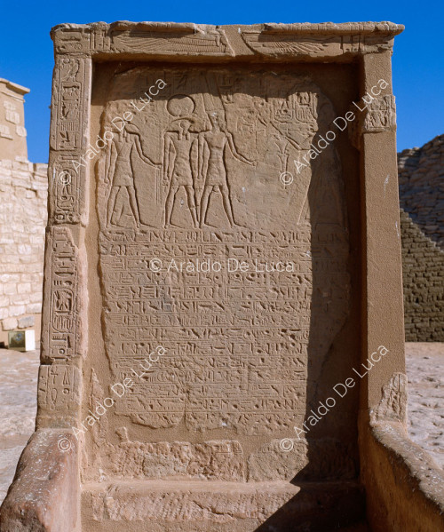 Estela dedicatoria de Ramsés II de Abu Simbel