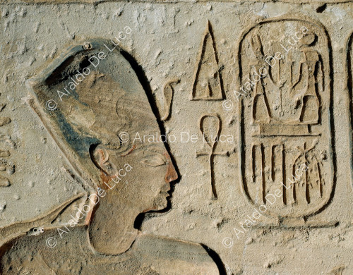 Battaglia di Qadesh: dettaglio del concilio di guerra con Ramesse II davanti ai suoi ufficiali