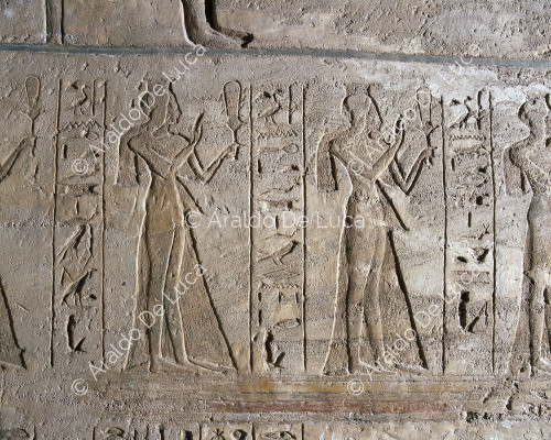 Tempio di Ramesse II. Rilievo con divinità 