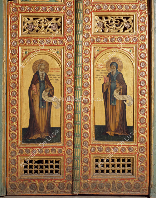 Tabernacle with painted wooden doors