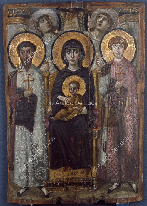 Icône de la Vierge trônant entre saint Georges et saint Théodose