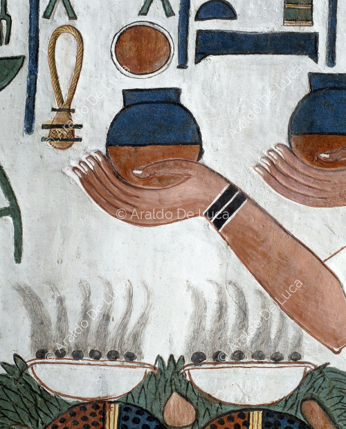 Nefertari offering nemset jars to Hathor, Selkis and Maat